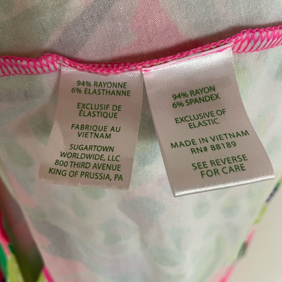 Lilly Pulitzer Romper Size Medium Green Blue Pink and White Floral Pattern - Picture 11 of 11